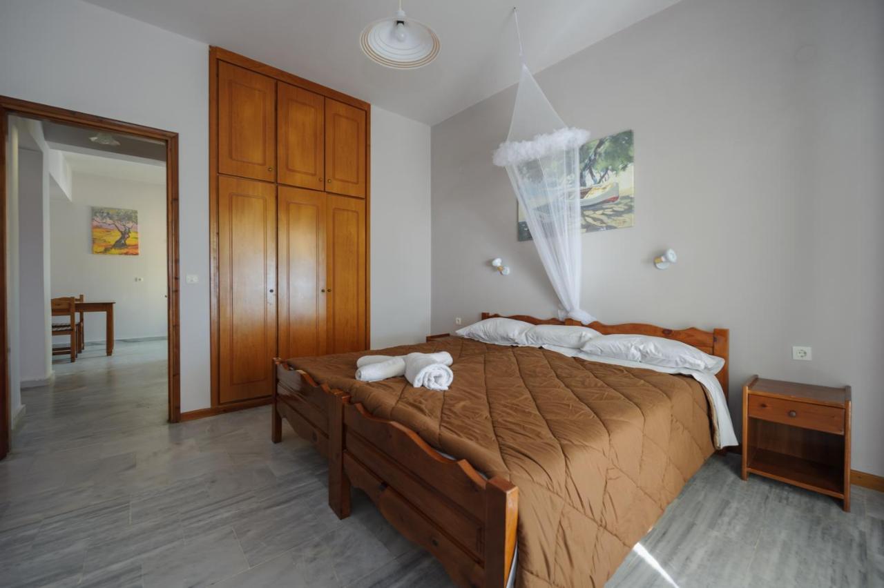 Elias & Vasili House Hotel Agios Georgios Pagon Luaran gambar