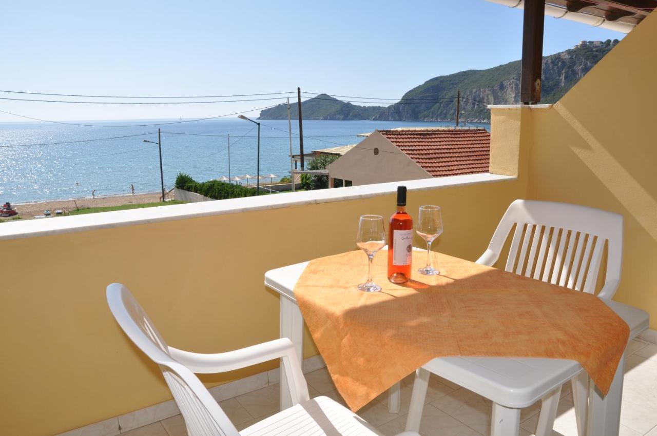 Elias & Vasili House Hotel Agios Georgios Pagon Luaran gambar