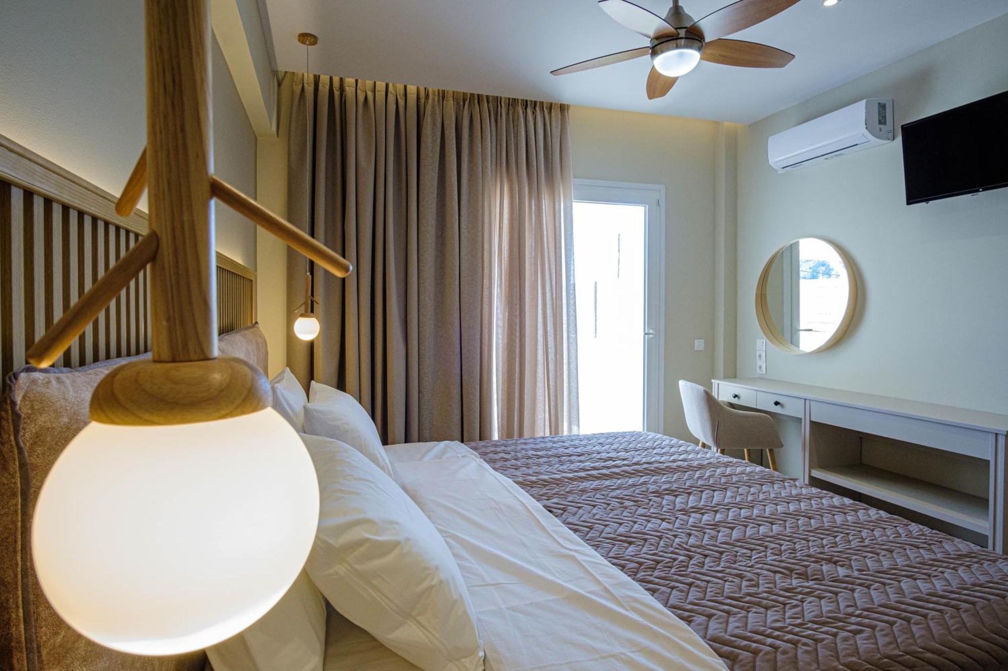 Elias & Vasili House Hotel Agios Georgios Pagon Luaran gambar